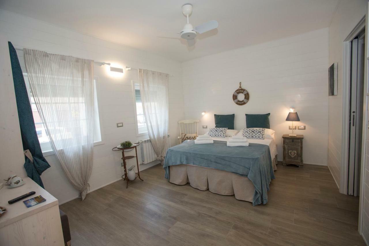 Laura E Christian - Rooms Grado Luaran gambar